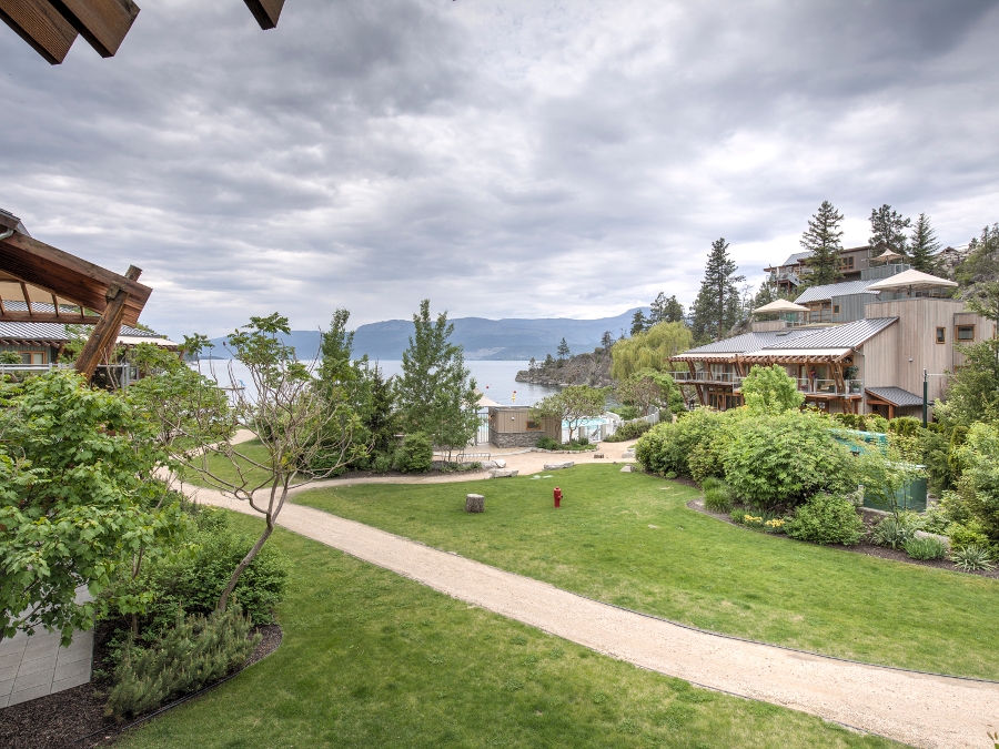 Z. Vernon Real Estate Outback Lakeside Resort